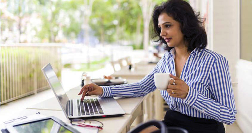 पर्सनल और प्रोफेशनल लाइफ में खुद के लिए निकालें वक्त, रहेंगी खुश पर्सनल और प्रोफेशनल लाइफ में खुद के लिए निकालें वक्त, रहेंगी खुश